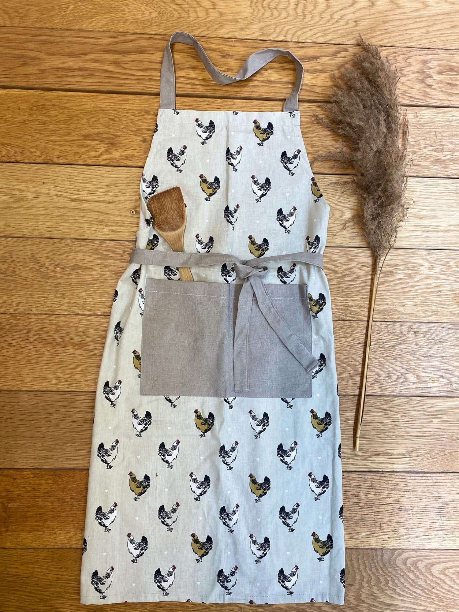 Apron With A Chicken Print Design - Daily Buy