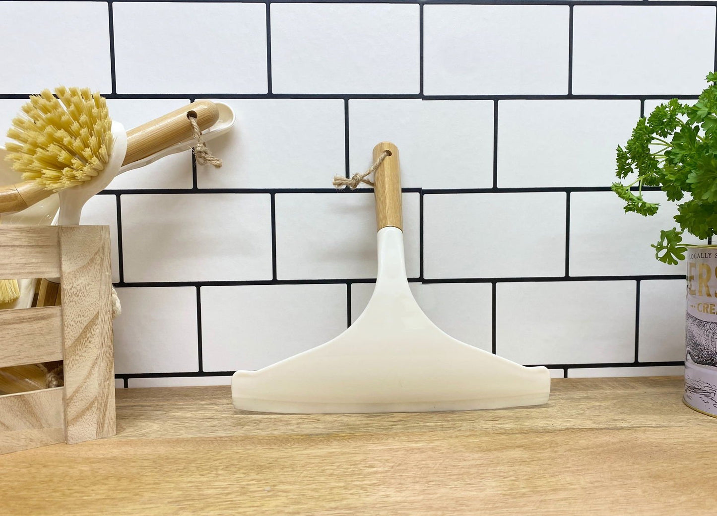 Cream Scraper with Bamboo Wooden Handle - Daily Buy